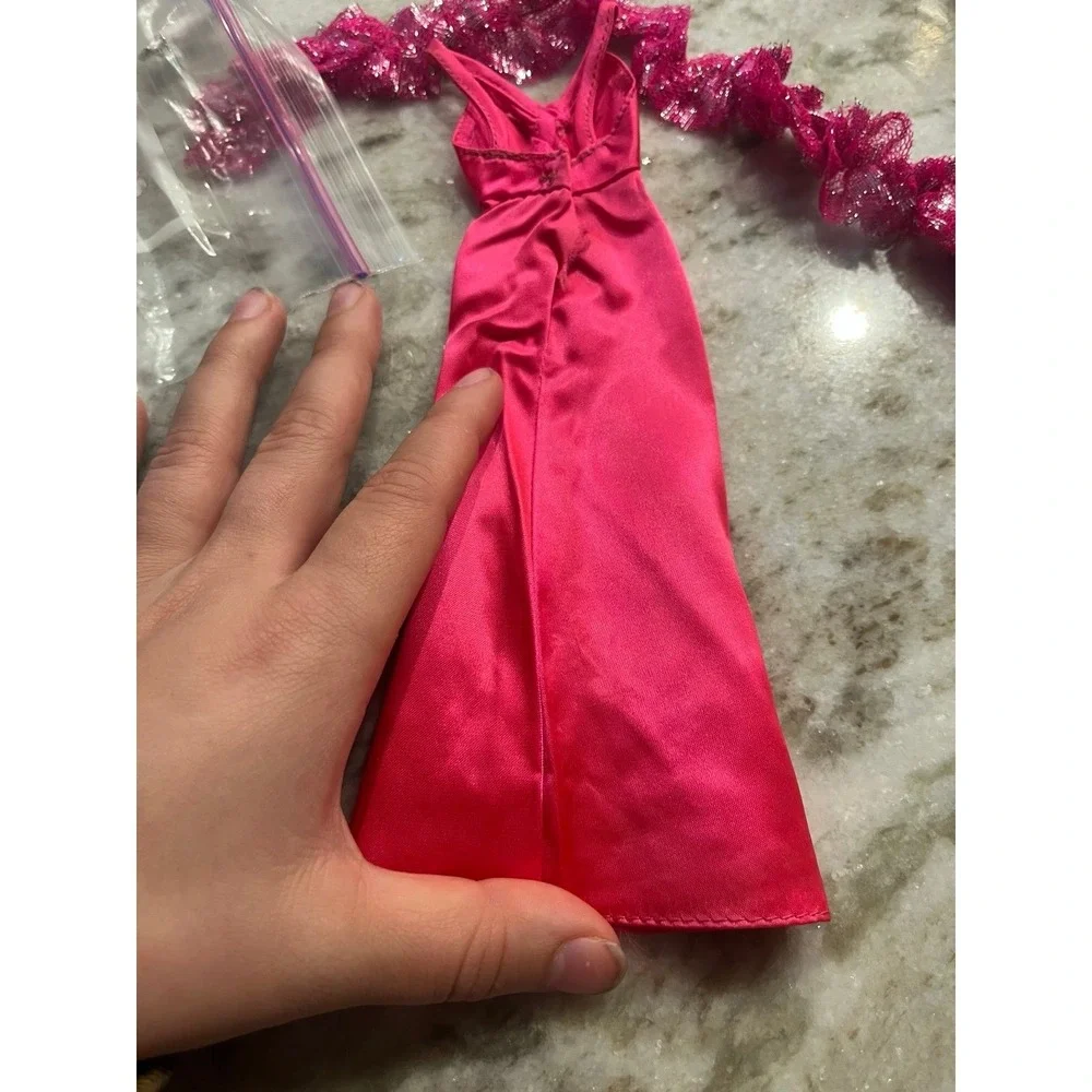Vintage 1977 Superstar Barbie Pink Satin‎ Dress And Boa Outfit